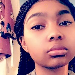 Meet your Posher, Alysha